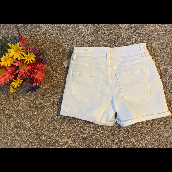 High Rise White Shorts - Picture 2 of 7